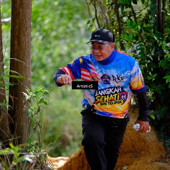 Runner Photo 8412996