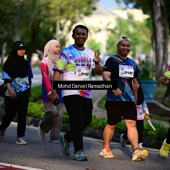 Runner Photo 8413033