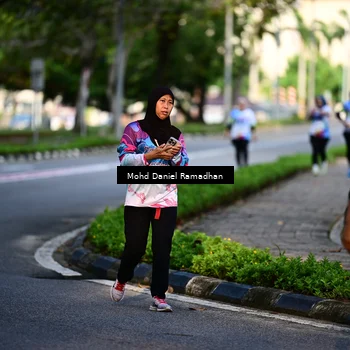 Runner Photo 8413044