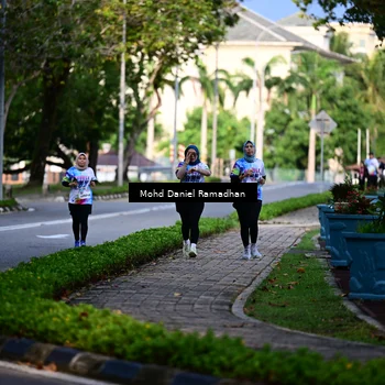 Runner Photo 8413055