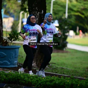 Runner Photo 8413083