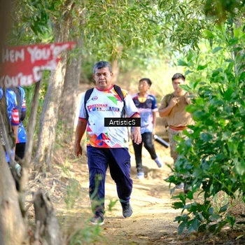Runner Photo 8413175