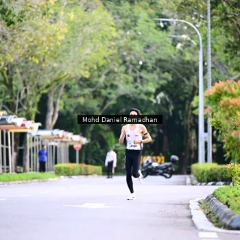 Runner Photo 8413195