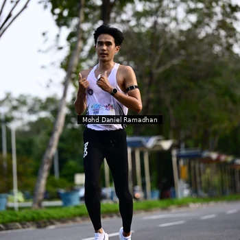 Runner Photo 8413211