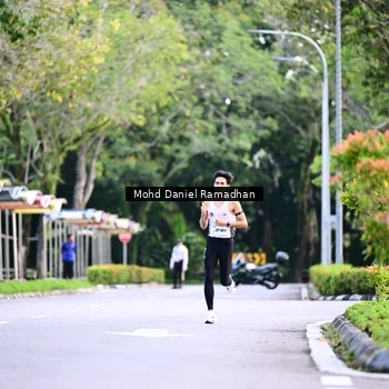Runner Photo 8413218