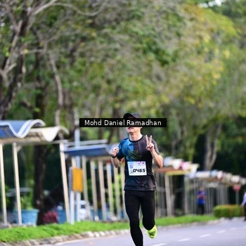 Runner Photo 8413221