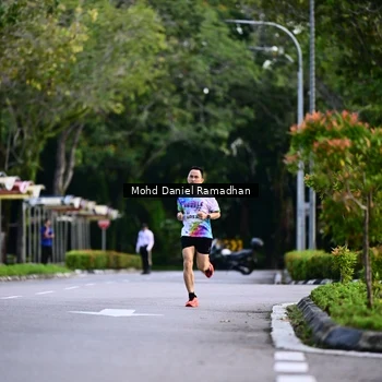 Runner Photo 8413238