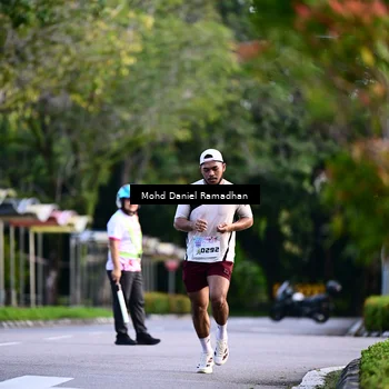 Runner Photo 8413654