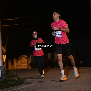 Runner Photo 8413661