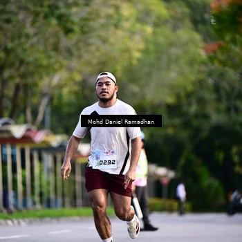 Runner Photo 8413669
