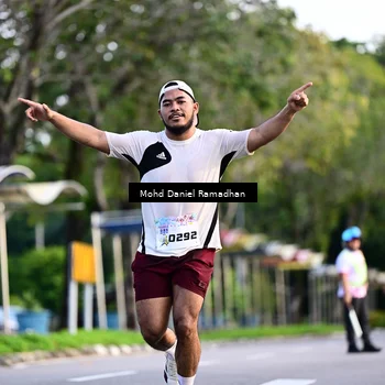 Runner Photo 8413678