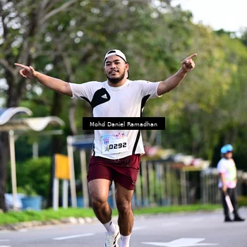 Runner Photo 8413686