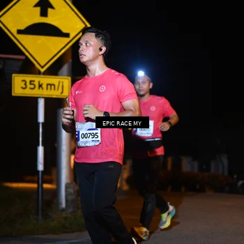 Runner Photo 8413763