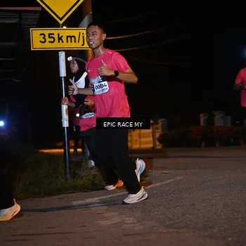 Runner Photo 8413800