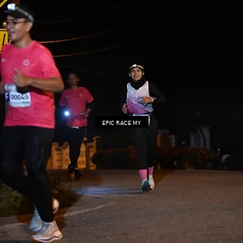 Runner Photo 8413811