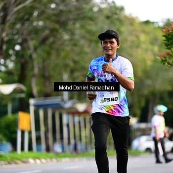 Runner Photo 8413847