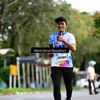 Runner Photo 8413851