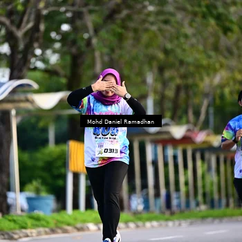 Runner Photo 8413887
