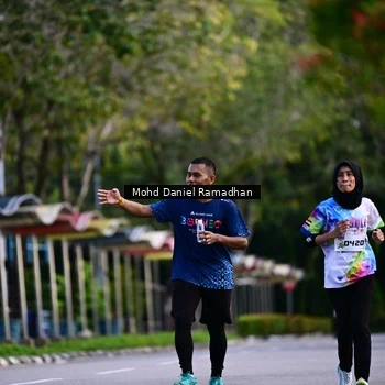 Runner Photo 8414375