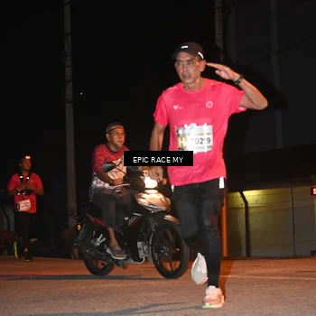 Runner Photo 8415003