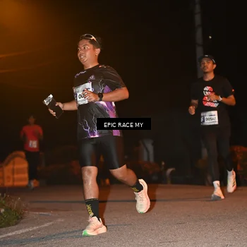 Runner Photo 8415038