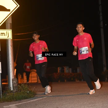 Runner Photo 8415045