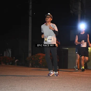 Runner Photo 8415559