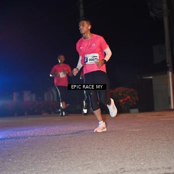 Runner Photo 8415657
