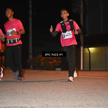 Runner Photo 8415803