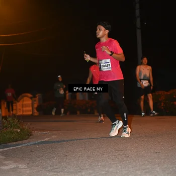 Runner Photo 8415991