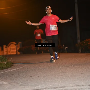 Runner Photo 8416900