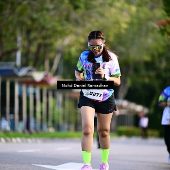 Runner Photo 8417001