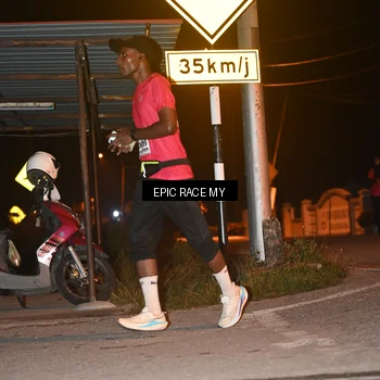 Runner Photo 8417012