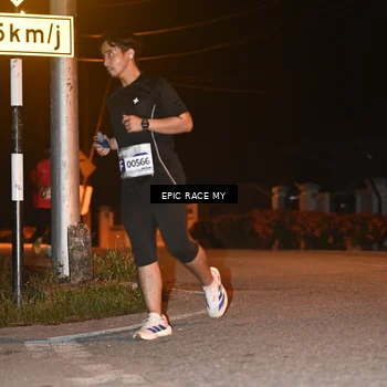 Runner Photo 8417051