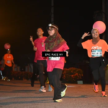 Runner Photo 8417099