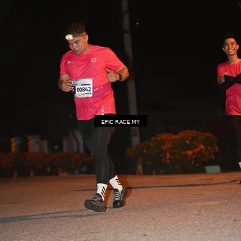 Runner Photo 8417200