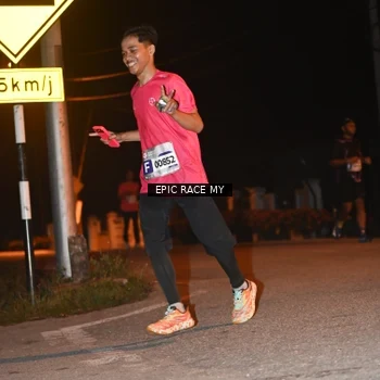 Runner Photo 8417384