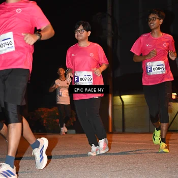 Runner Photo 8417652