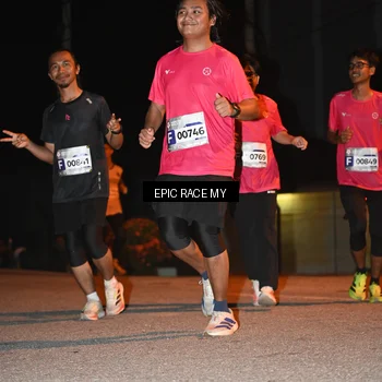 Runner Photo 8417653