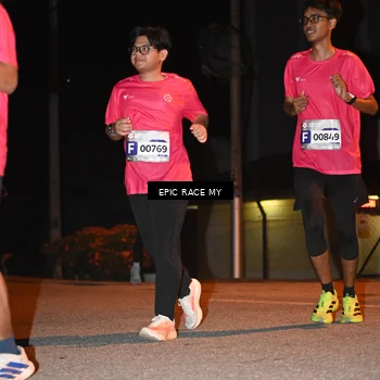 Runner Photo 8417655