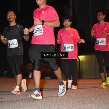 Runner Photo 8417661