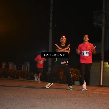 Runner Photo 8417707