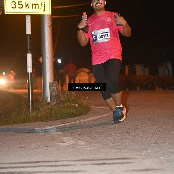 Runner Photo 8418002