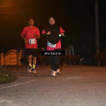 Runner Photo 8418003