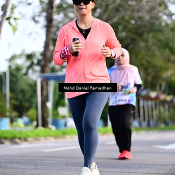 Runner Photo 8418373