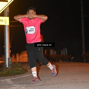 Runner Photo 8418416