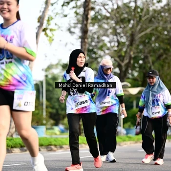 Runner Photo 8418695