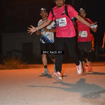 Runner Photo 8418697
