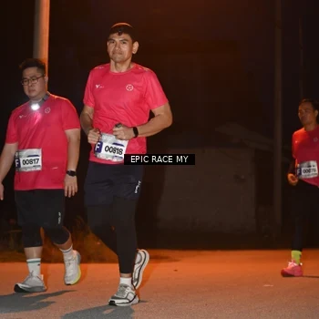 Runner Photo 8418712