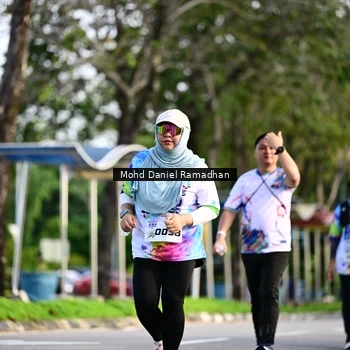 Runner Photo 8418755